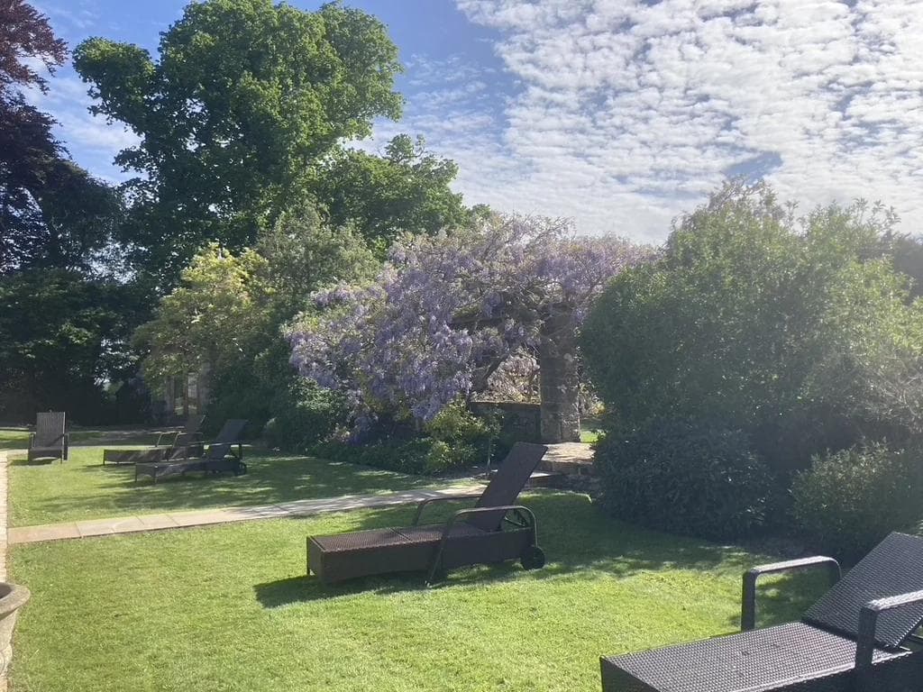 New swimming pool garden wall